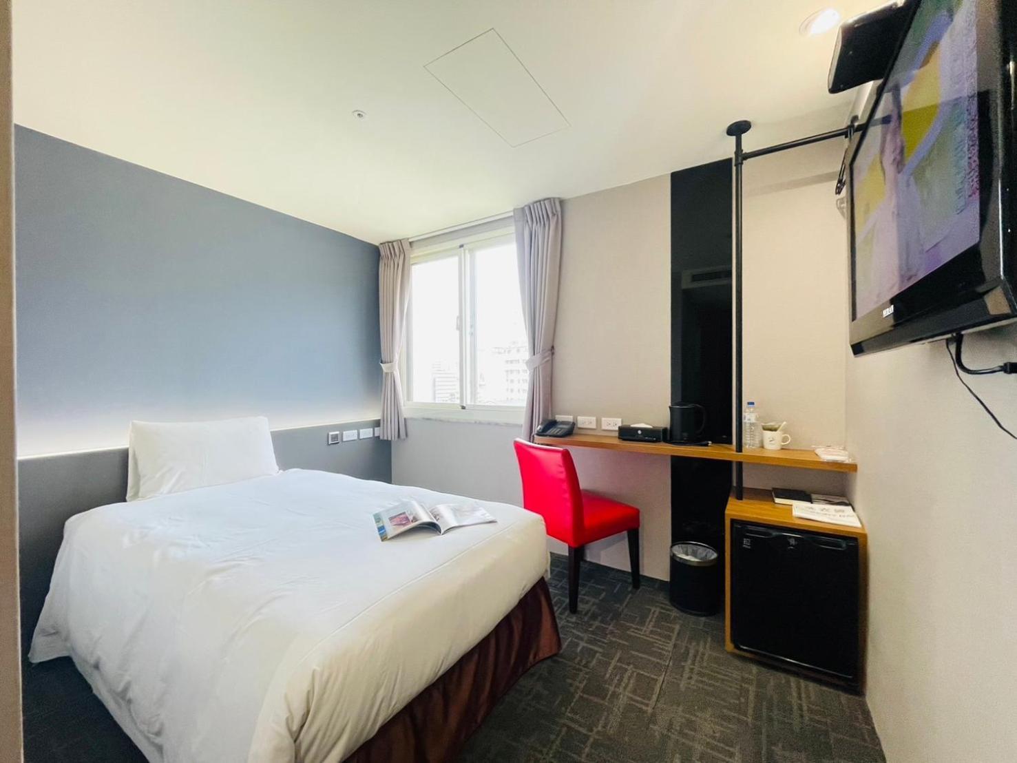 Hotel Leisure 台中輕行旅 Luaran gambar