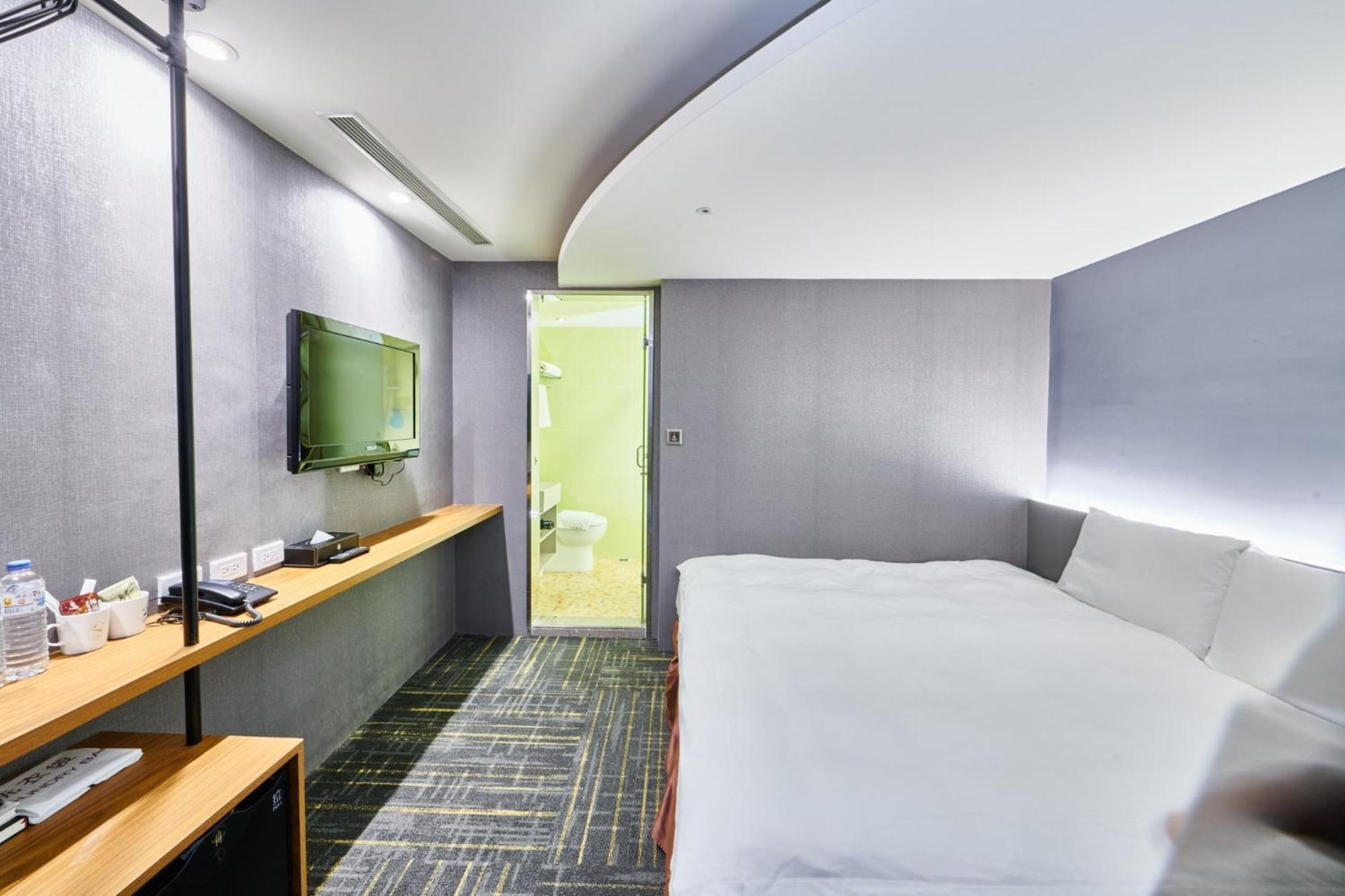 Hotel Leisure 台中輕行旅 Luaran gambar