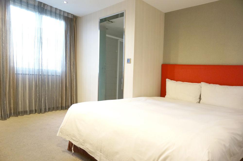 Hotel Leisure 台中輕行旅 Luaran gambar