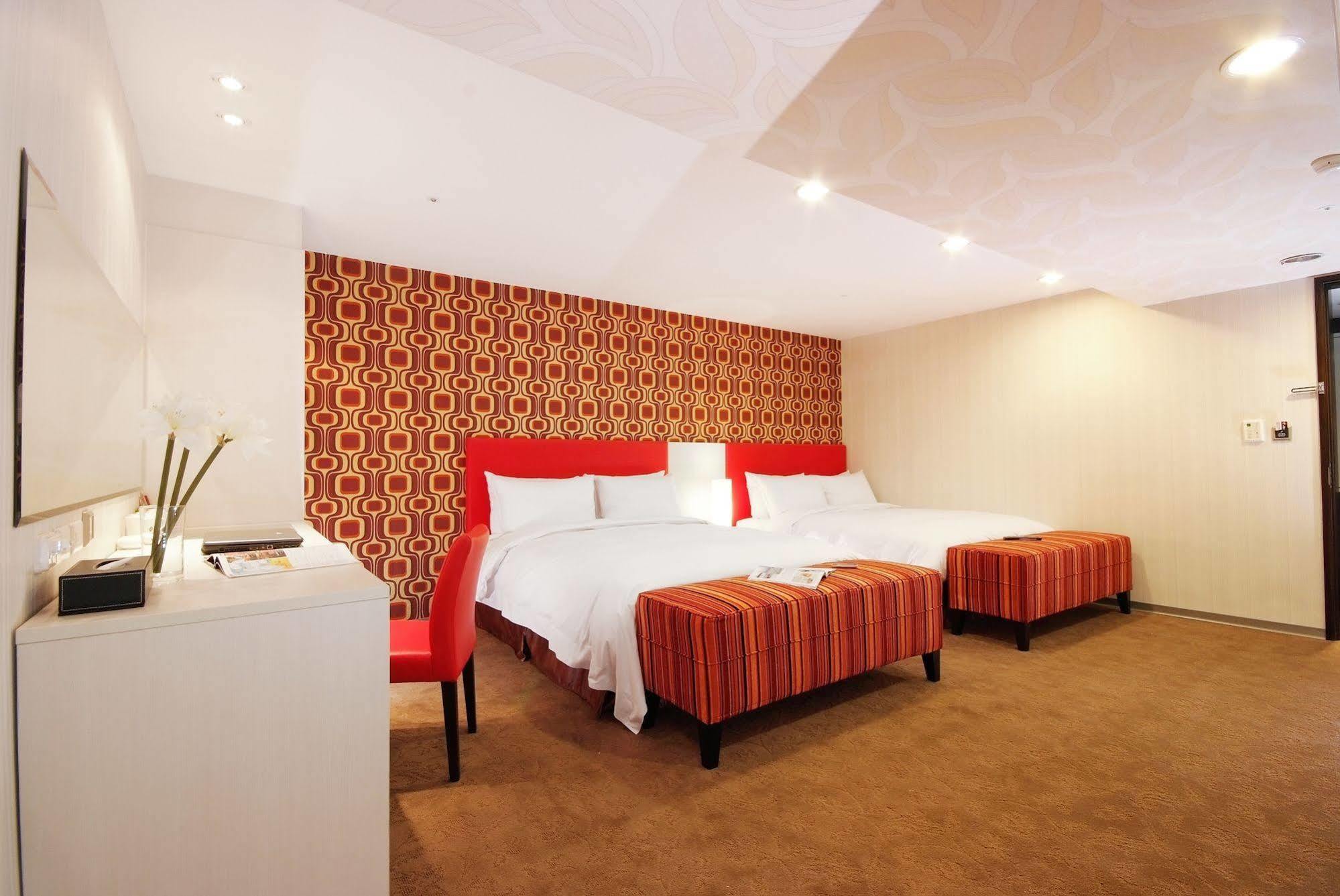 Hotel Leisure 台中輕行旅 Luaran gambar