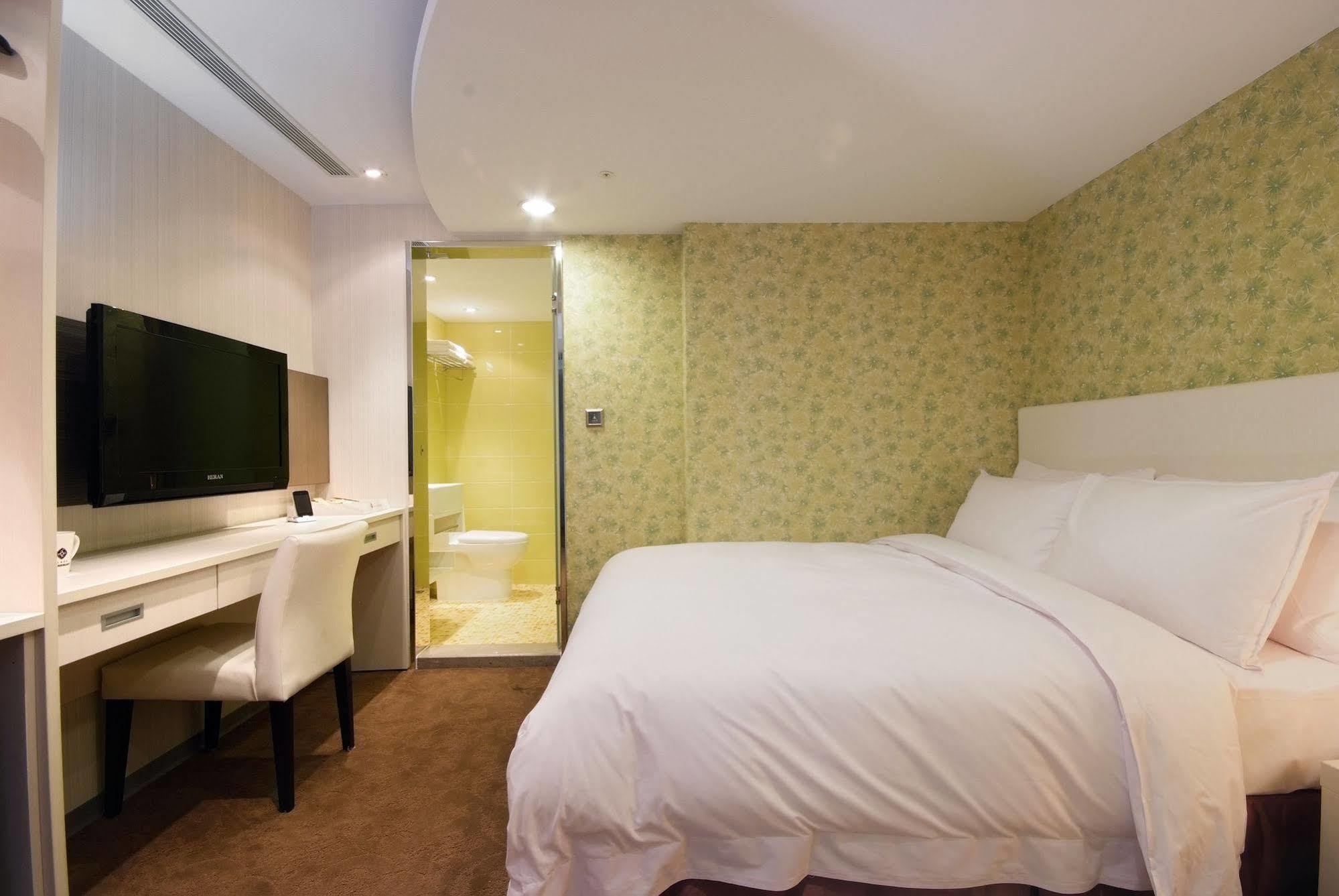 Hotel Leisure 台中輕行旅 Luaran gambar