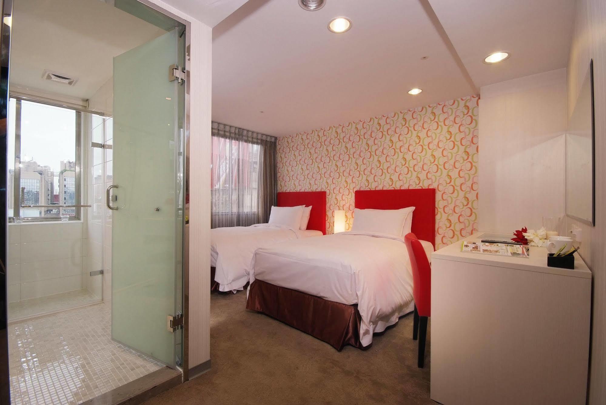 Hotel Leisure 台中輕行旅 Luaran gambar