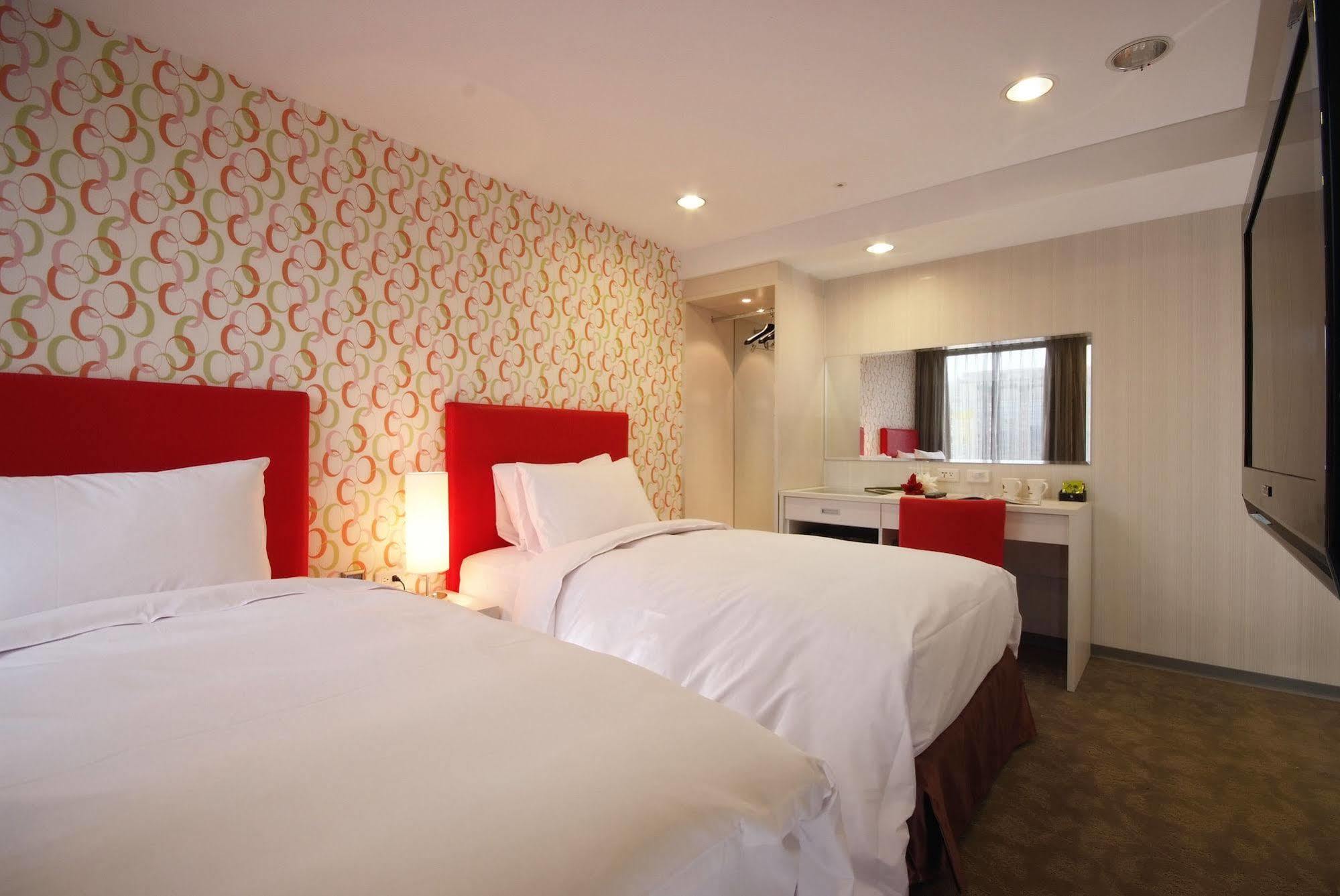 Hotel Leisure 台中輕行旅 Luaran gambar