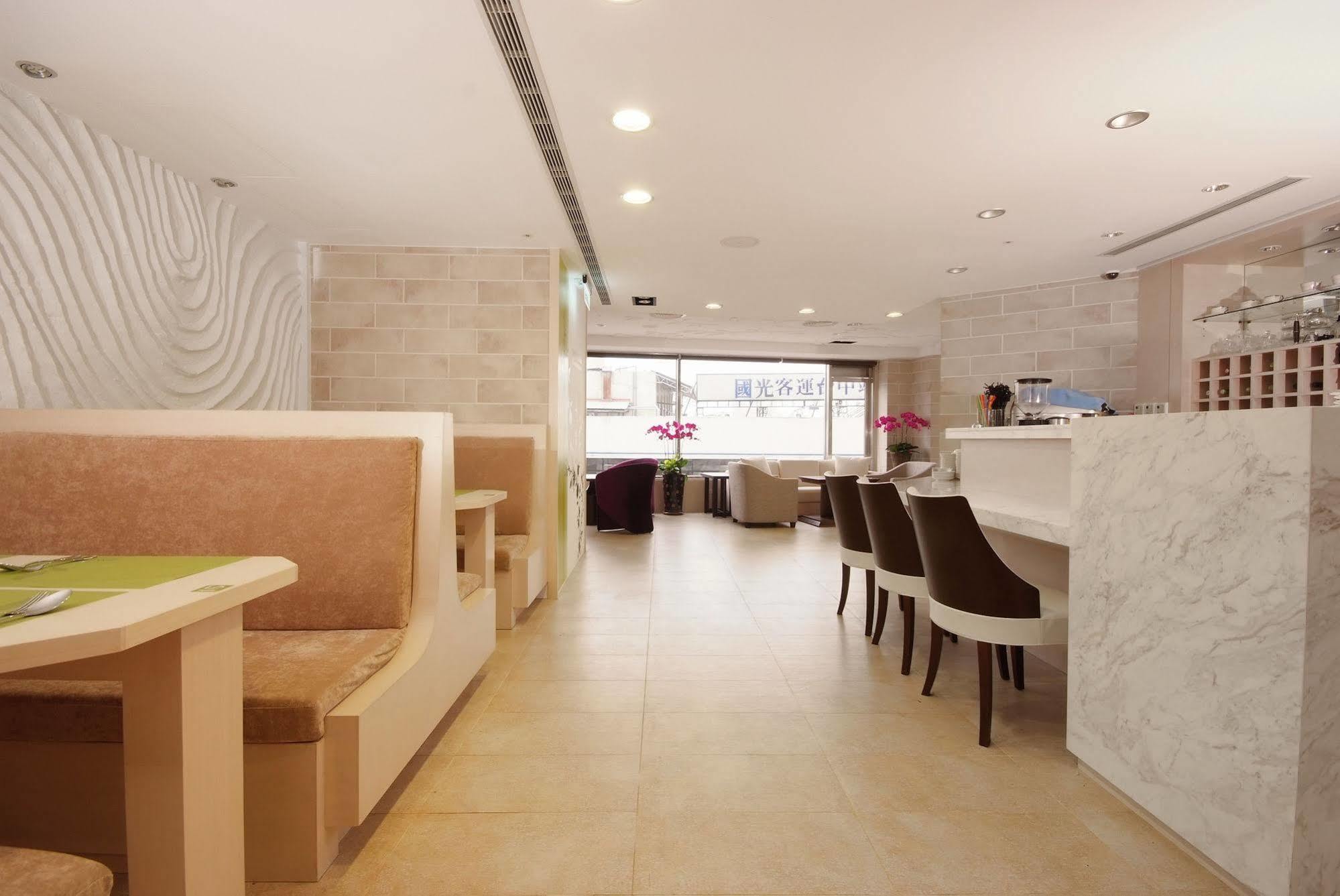Hotel Leisure 台中輕行旅 Luaran gambar