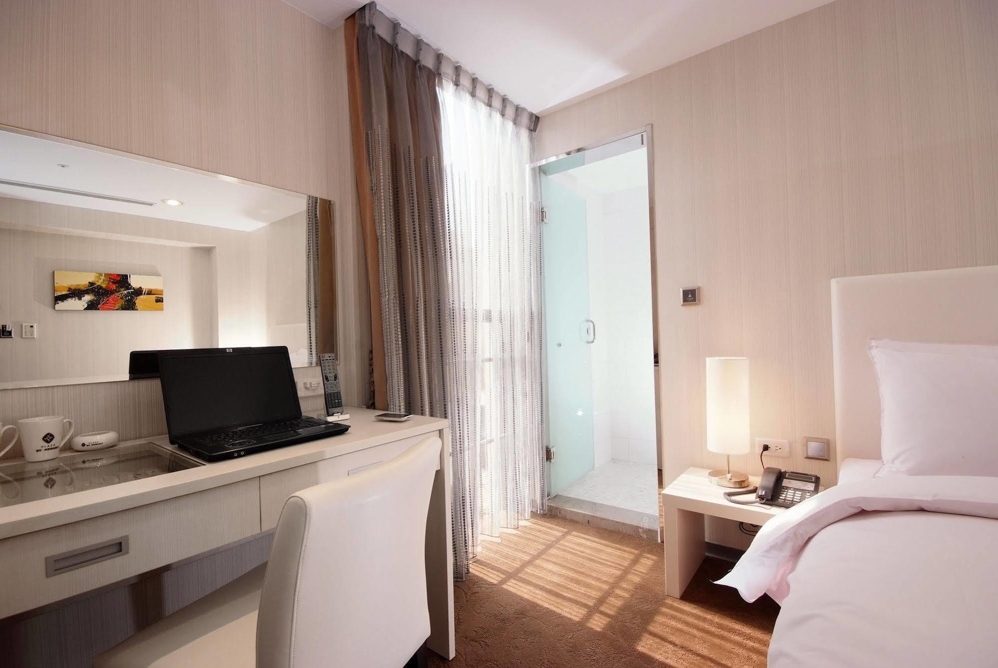 Hotel Leisure 台中輕行旅 Luaran gambar